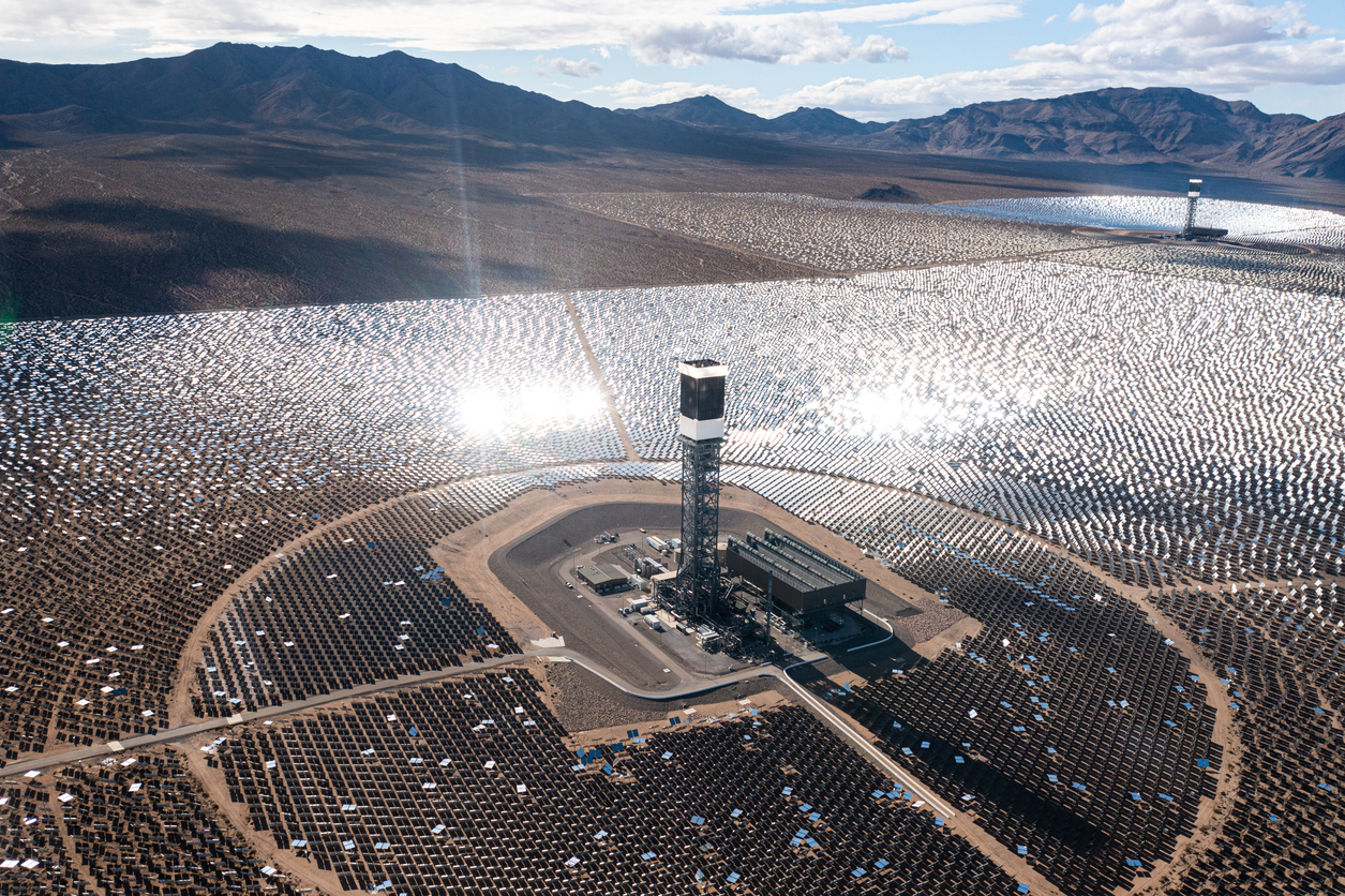 Advancing Concentrated Solar Power Efficiency with High-Performance Solid Particles